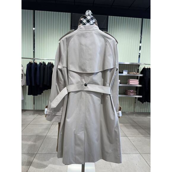 Burberry Classic Beige Trench Coat NWT US6 $2350 - Picture 10 of 12